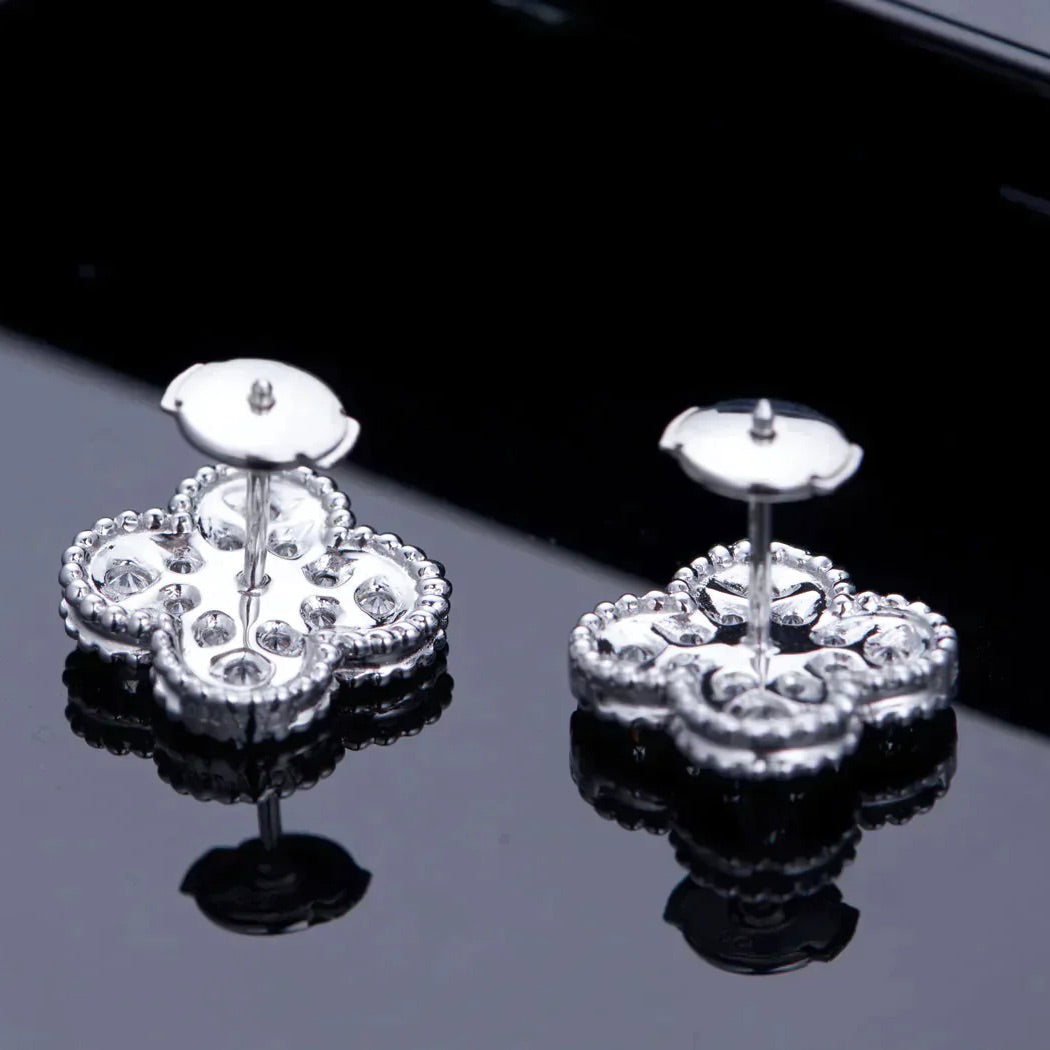 ¡®AuraJewelry¡¯CLOVER 1 MOTIFS DIAMOND STUD EARRINGS SILVER