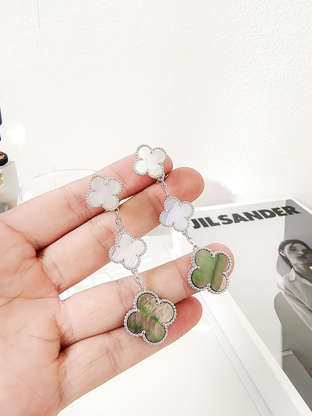 ¡®AuraJewelry¡¯CLOVER 3 MOTIFS CHALCEDONY DARK MOP SILVER EARRINGS