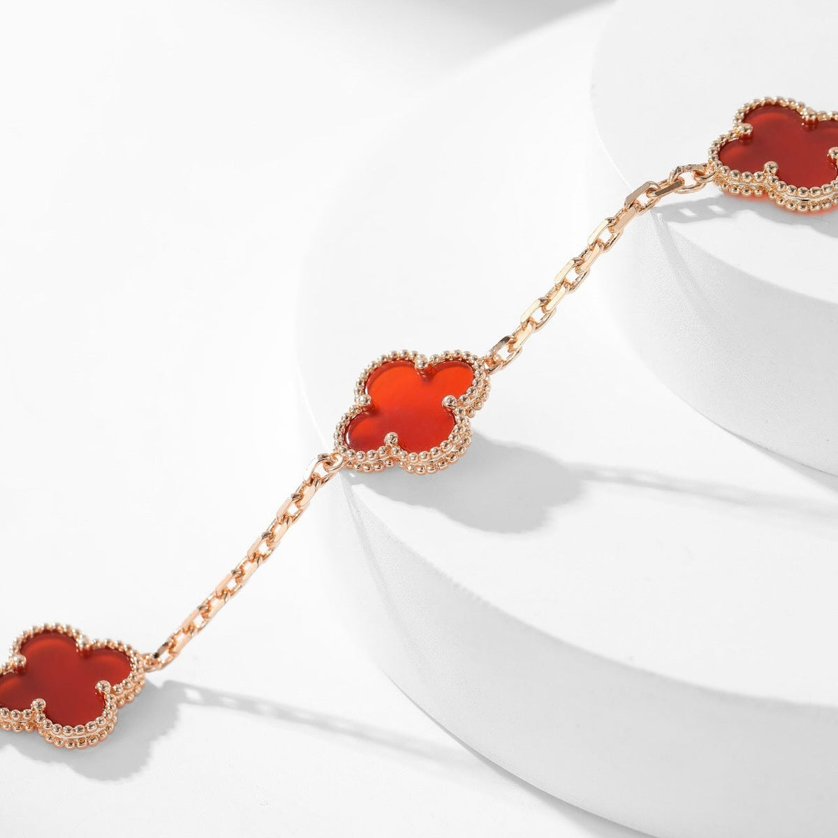 ¡®AuraJewelry¡¯CLOVER 10 MOTIFS CARNELIAN NECKLACE