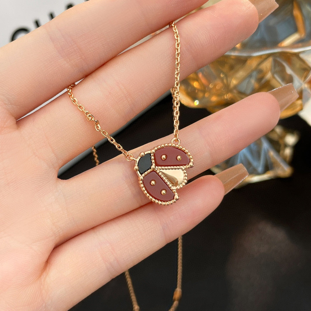 ¡®AuraJewelry¡¯LUCKY CARNELIANS LADYBUG NECKLACE