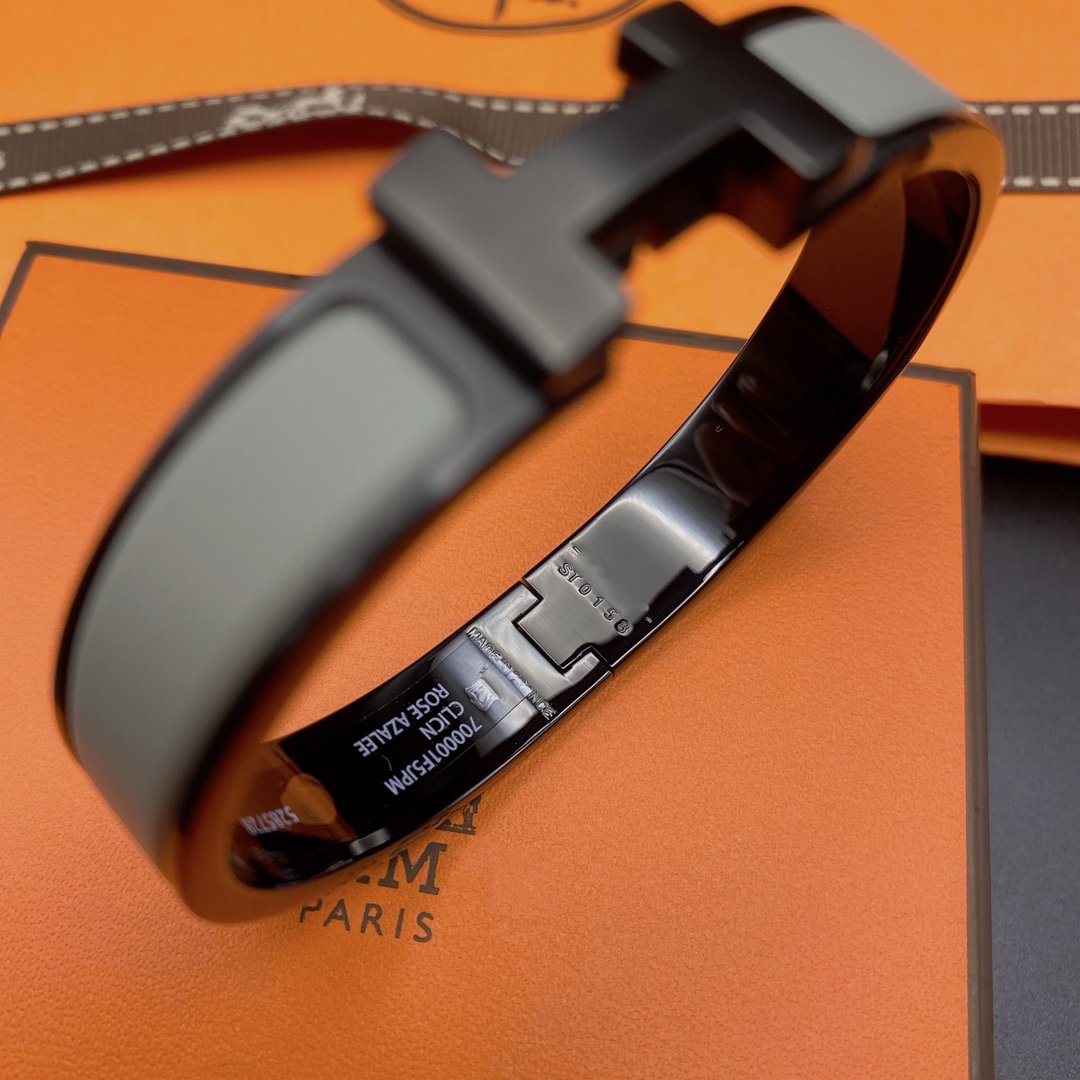¡®AuraJewelry¡¯CLIC HM SO BLACK GREY BRACELET