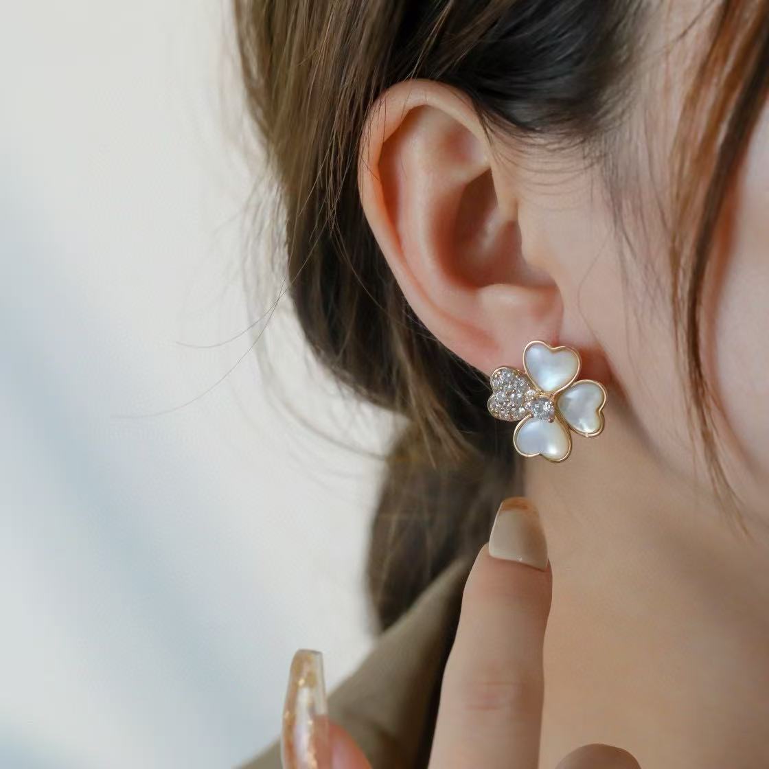 [AuraJewelry]FRIVOLE PINK GOLD FLOWER DIAMOND EARRINGS 2