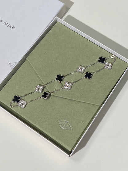 [AuraJewelry] Four-Leaf Clover Ten Elements Panda Diamond Silver Necklace