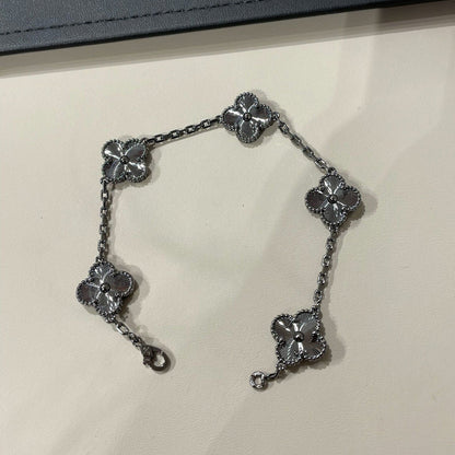 [AuraJewelry]New CLOVER 5 MOTIF BLACK BRACELET