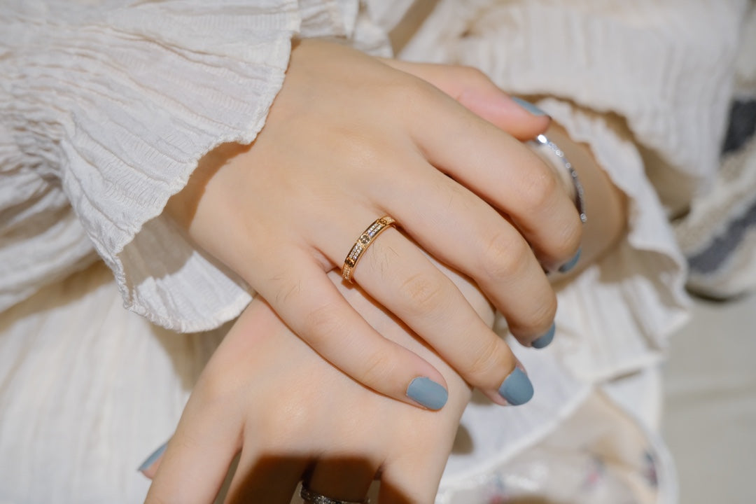 ¡®AuraJewelry¡¯LOVE RING 2.65MM DIAMOND