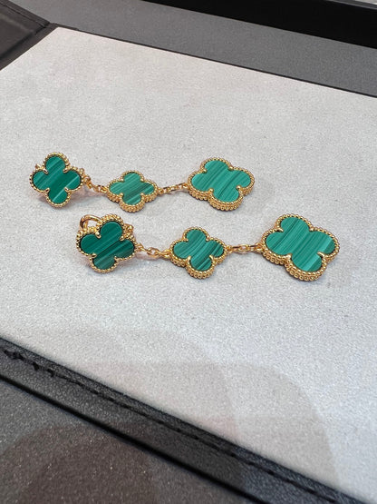 ¡®AuraJewelry¡¯CLOVER MALACHITE 3 MOTIFS GOLD