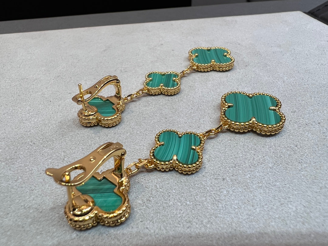 ¡®AuraJewelry¡¯CLOVER MALACHITE 3 MOTIFS GOLD