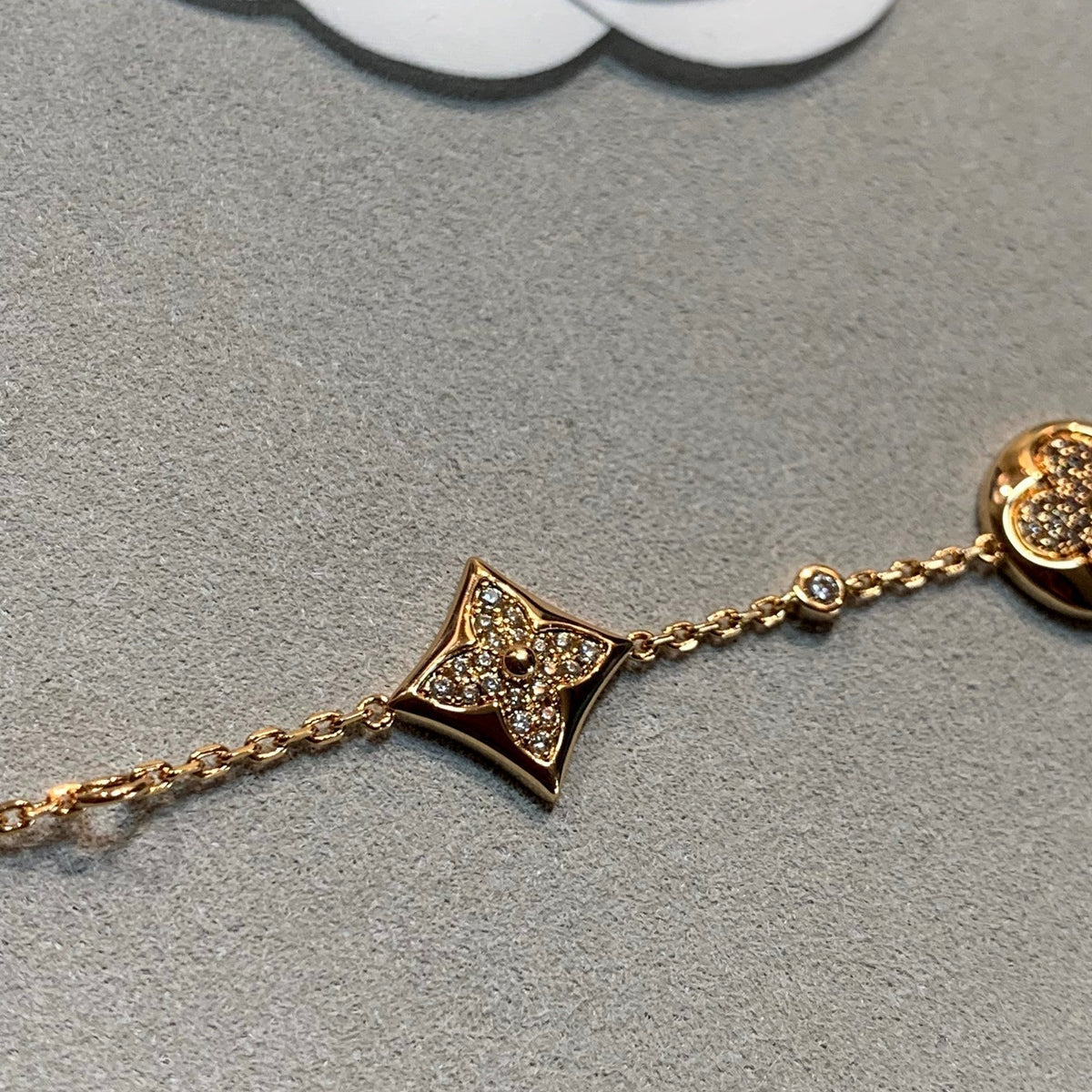 ¡®AuraJewelry¡¯STAR AND SUN 4 MOTIFS GOLD DIAMONDS BRACELET
