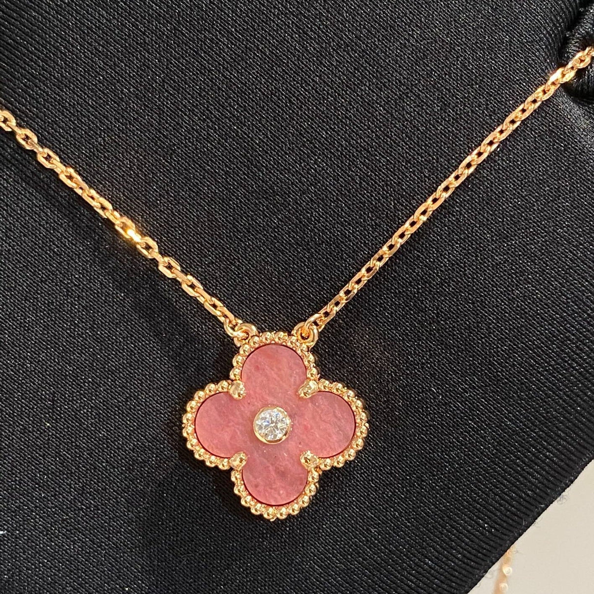 ¡®AuraJewelry¡¯CLOVER 15MM DIAMOND RHODONITE NECKLACE