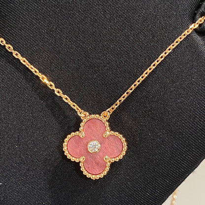 ¡®AuraJewelry¡¯CLOVER 15MM DIAMOND RHODONITE NECKLACE