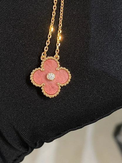 ¡®AuraJewelry¡¯CLOVER 15MM DIAMOND RHODONITE NECKLACE