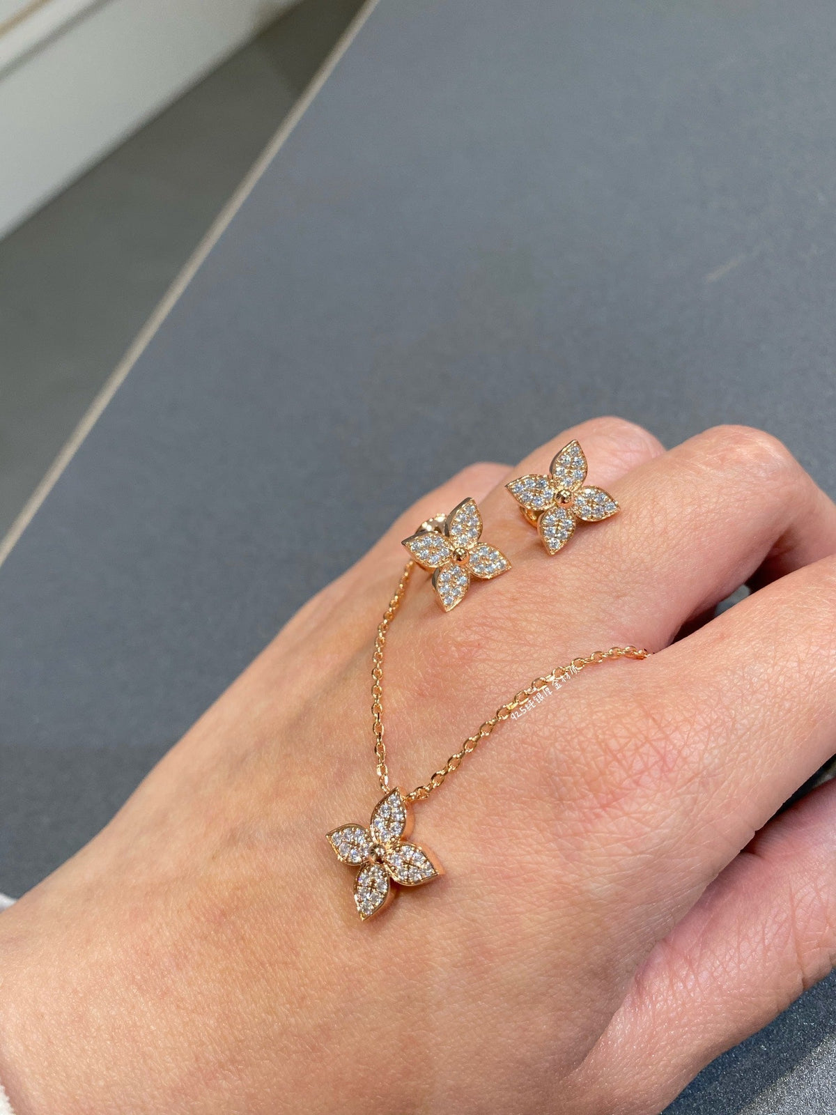 ¡®AuraJewelry¡¯STAR DIAMOND NECKALCE