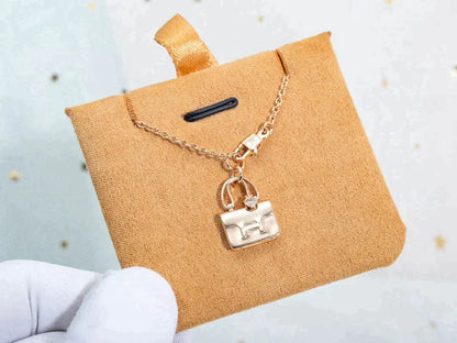 ¡®AuraJewelry¡¯AMULETTE PEDANT ROSE GOLD NECKLACE