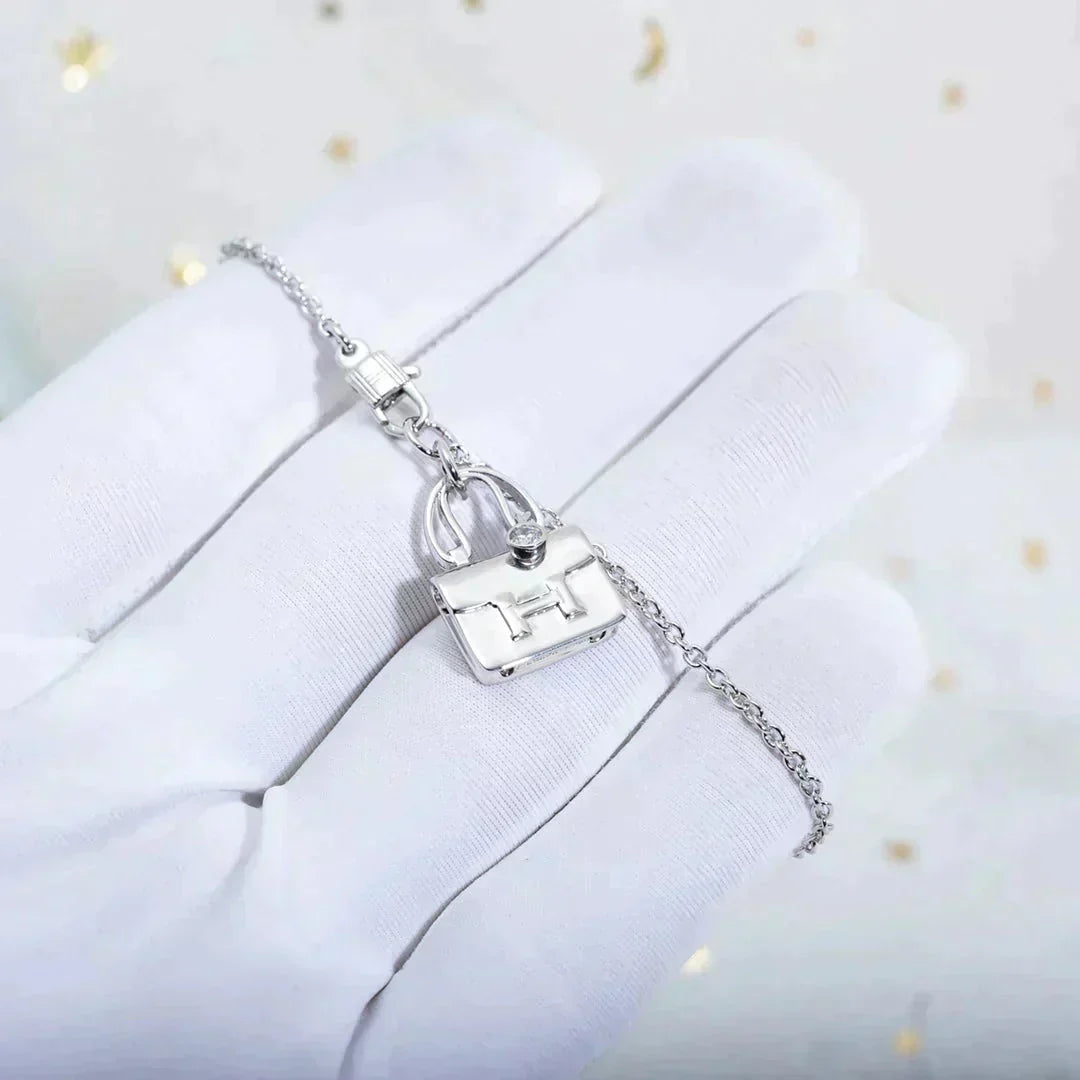 ¡®AuraJewelry¡¯AMULETTE PEDANT SILVER NECKLACE