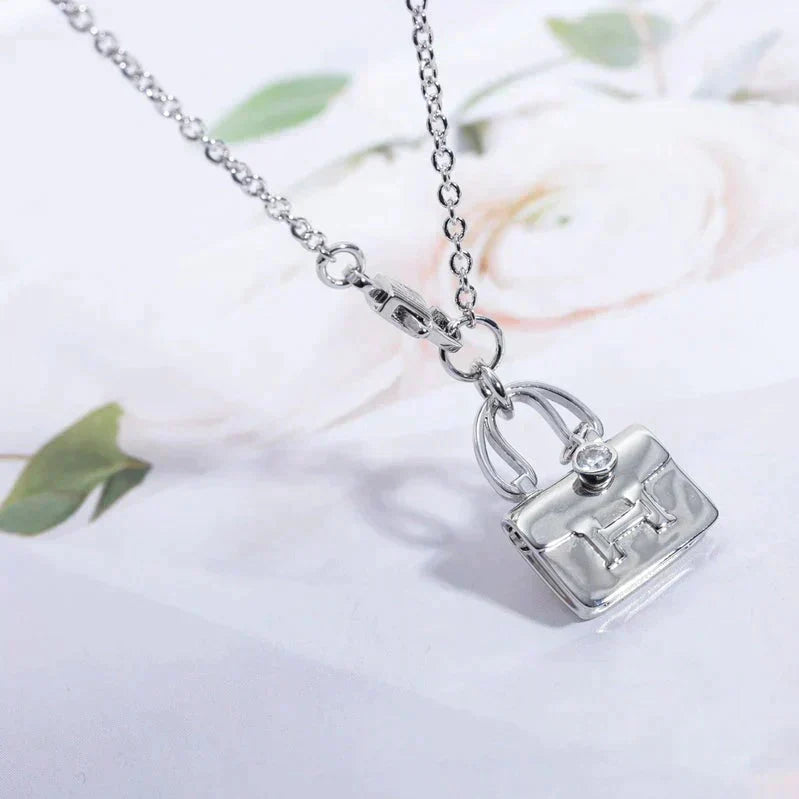 ¡®AuraJewelry¡¯AMULETTE PEDANT SILVER NECKLACE
