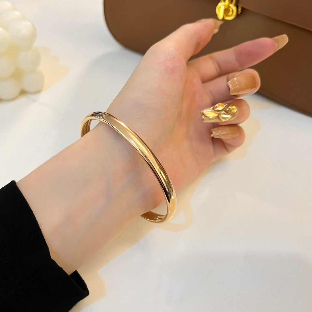 ¡®AuraJewelry¡¯PANTHERE GOLD DIAMOND OPEN BRACELET