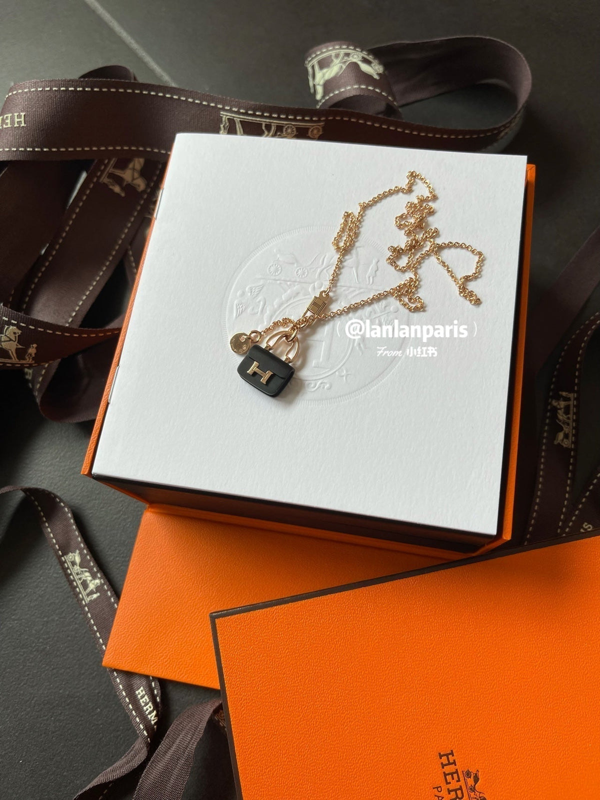 ¡®AuraJewelry¡¯CONSTANCE BLACK PEDANT PINK GOLD NECKLACE
