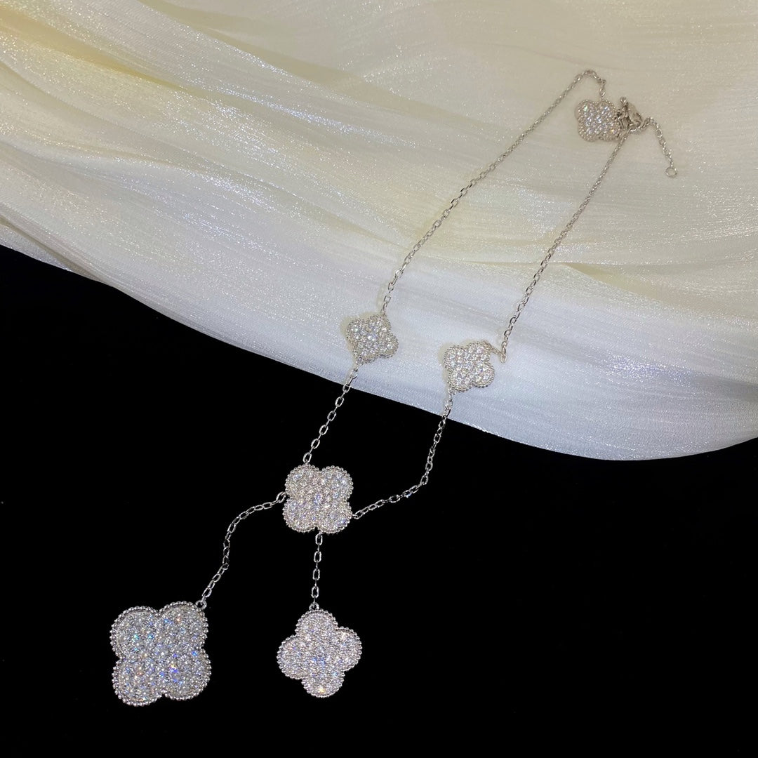 ¡®AuraJewelry¡¯CLOVER 5 MOTIFS SILVER DIAMONDS NECKLACE