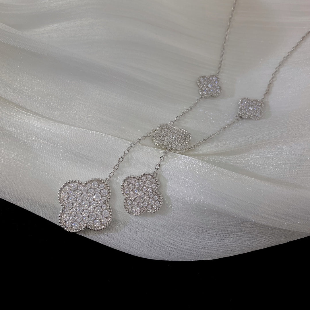 ¡®AuraJewelry¡¯CLOVER 5 MOTIFS SILVER DIAMONDS NECKLACE