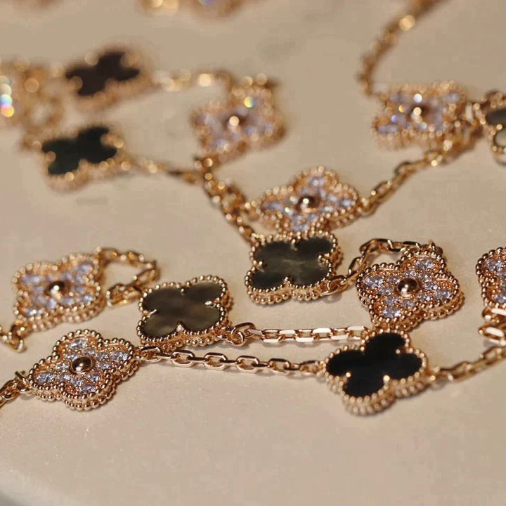 ¡®AuraJewelry¡¯CLOVER 20 MOTIFS DARK MOP DIAMOND  NECKLACE