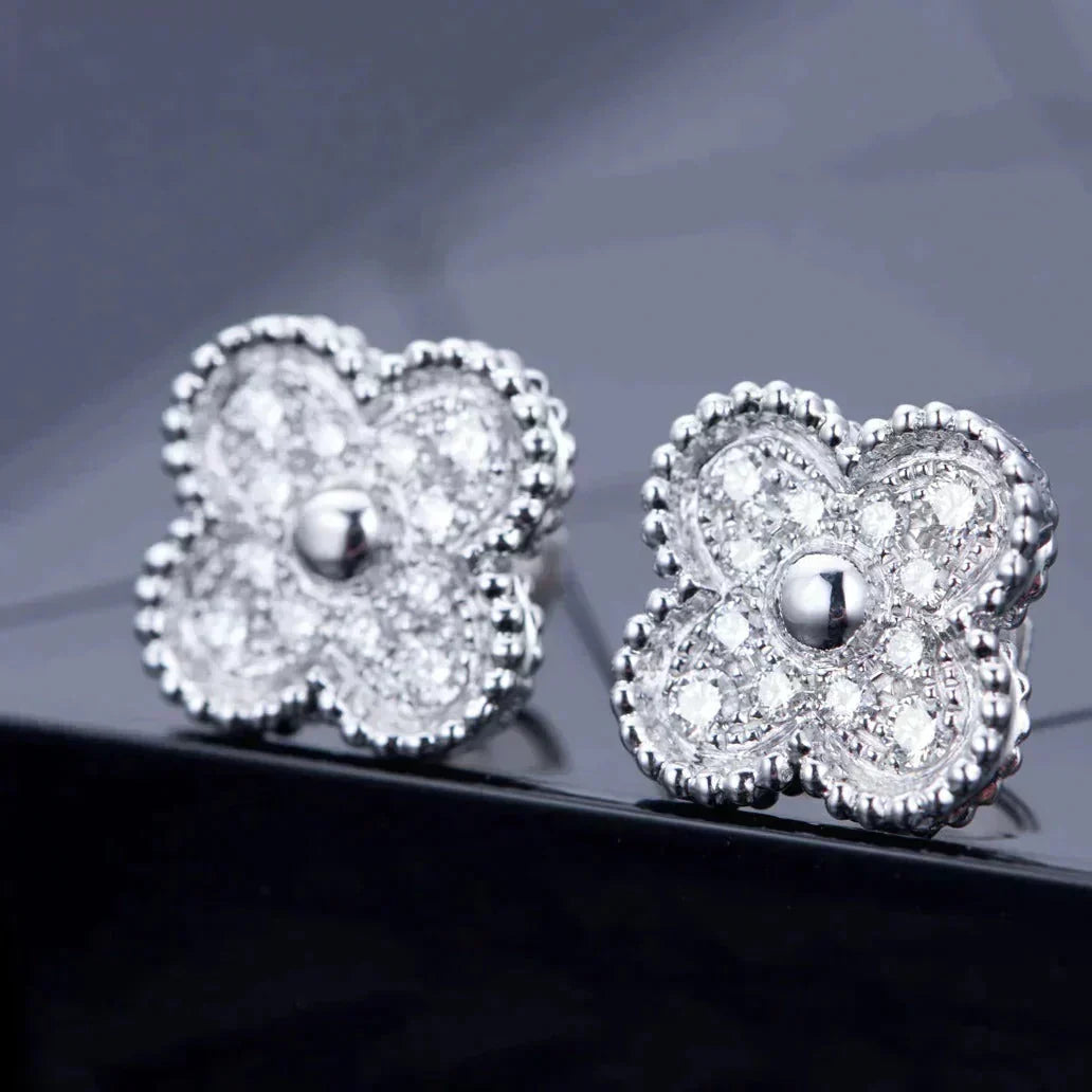 ¡®AuraJewelry¡¯CLOVER 1 MOTIFS DIAMOND STUD EARRINGS SILVER