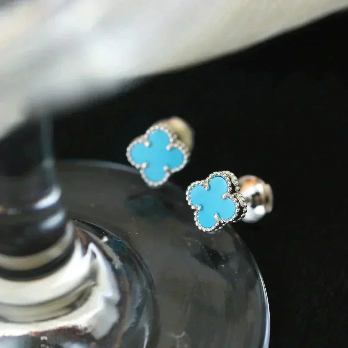 ¡®AuraJewelry¡¯CLOVER MINI 9.5MM ONYX STUD EARRINGS SILVER