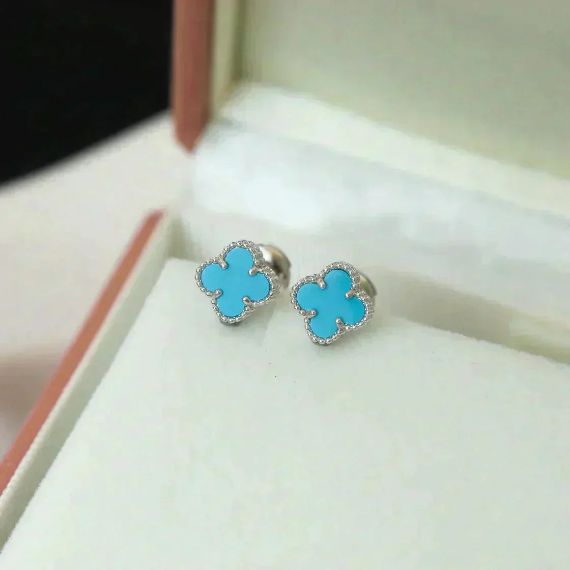 ¡®AuraJewelry¡¯CLOVER MINI 9.5MM ONYX STUD EARRINGS SILVER