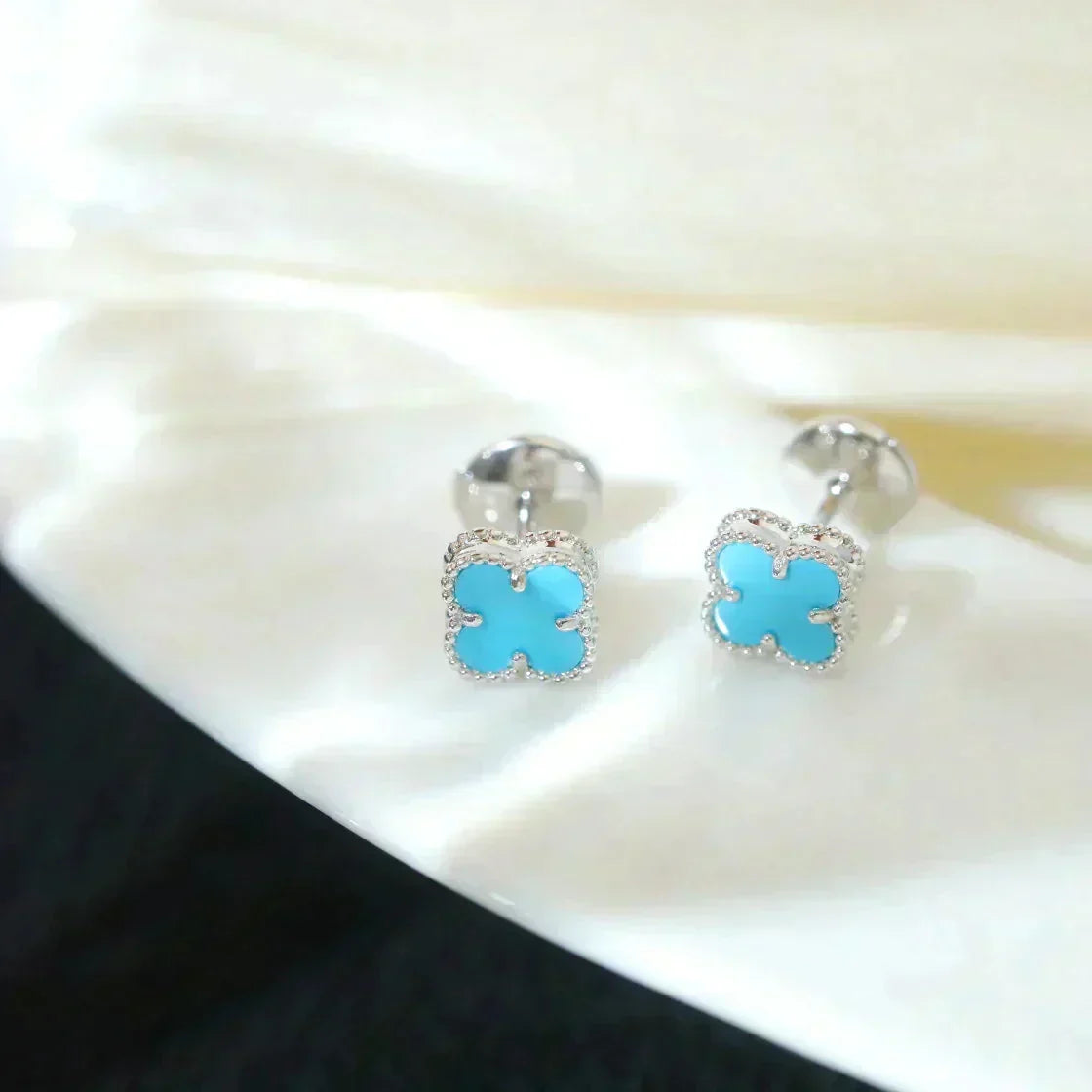¡®AuraJewelry¡¯CLOVER MINI 9.5MM ONYX STUD EARRINGS SILVER