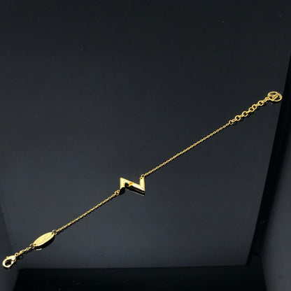 ¡®AuraJewelry¡¯VOLT LV LOGO BRACELET