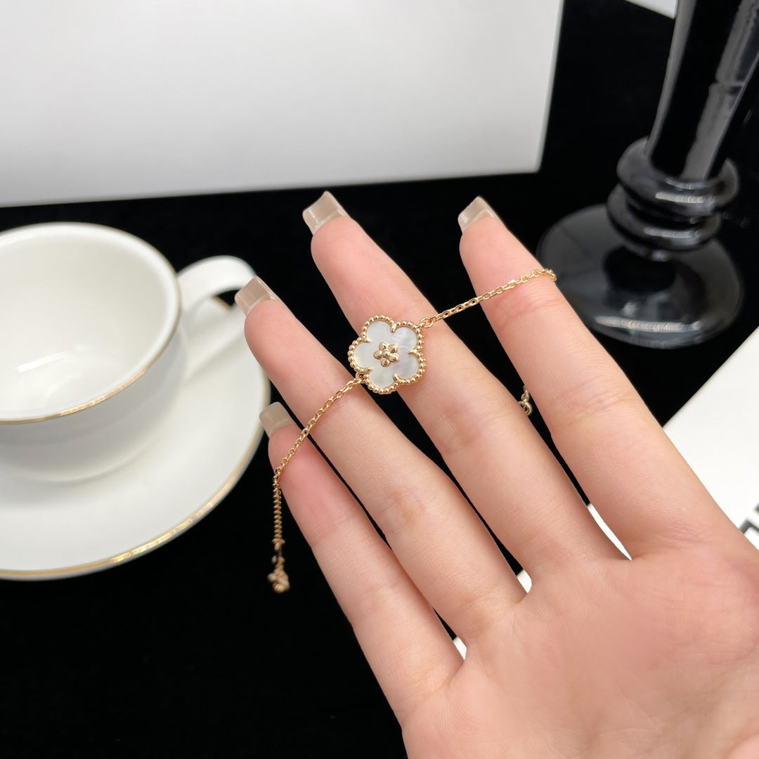 ¡®AuraJewelry¡¯LUCKY SPRING ROSE GOLD MOP BRACELET