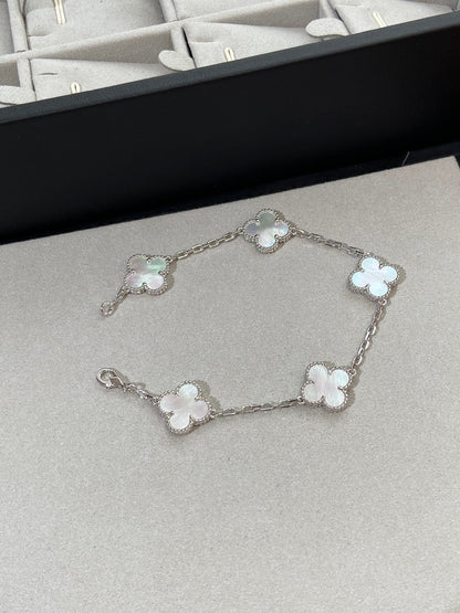 [AuraJewelry]New CLOVER WHITE PEARL MOP 5 MOTIF BRACELET COLLECTION