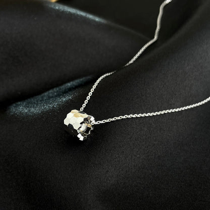 ¡®AuraJewelry¡¯BEE MINI NECKLACE
