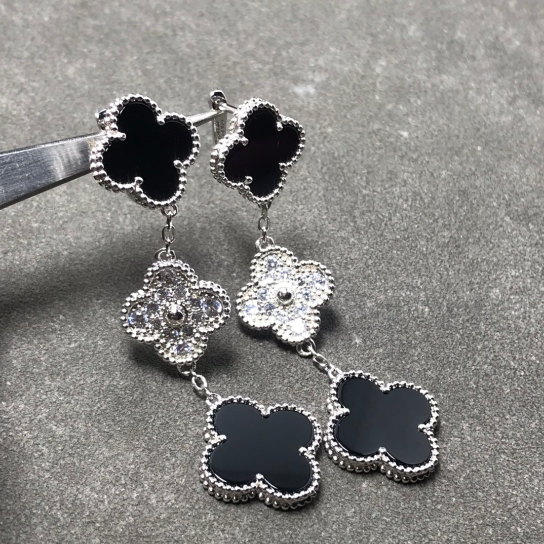 ¡®AuraJewelry¡¯CLOVER 3 MOTIF DIAMOND ONYX SILVER EARRINGS