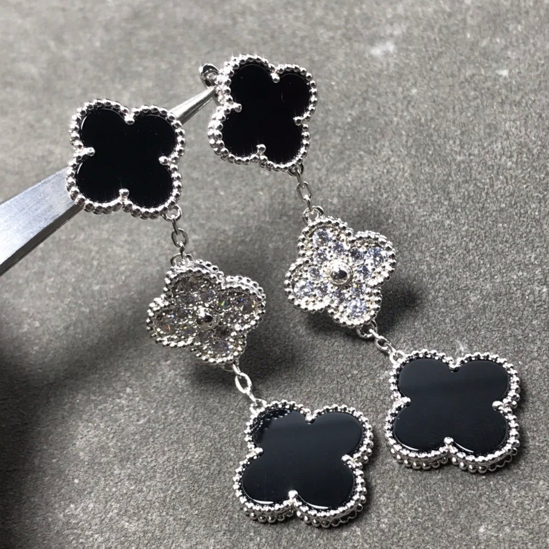 ¡®AuraJewelry¡¯CLOVER 3 MOTIF DIAMOND ONYX SILVER EARRINGS
