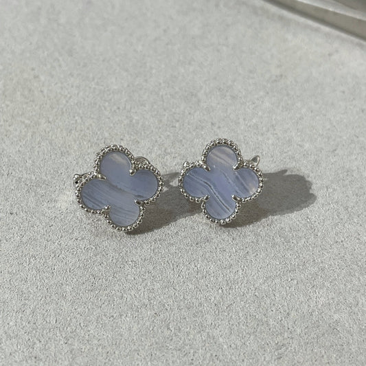 ¡®AuraJewelry¡¯CLOVER CHALCEDONY SILVER STUD EARRINGS