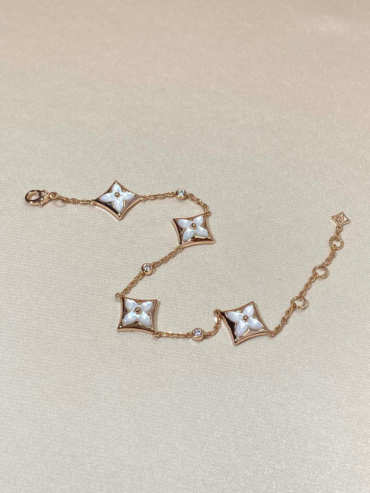 ¡®AuraJewelry¡¯STAR 4 MOTIF MOP DIAMOND PINK GOLD BRACELET