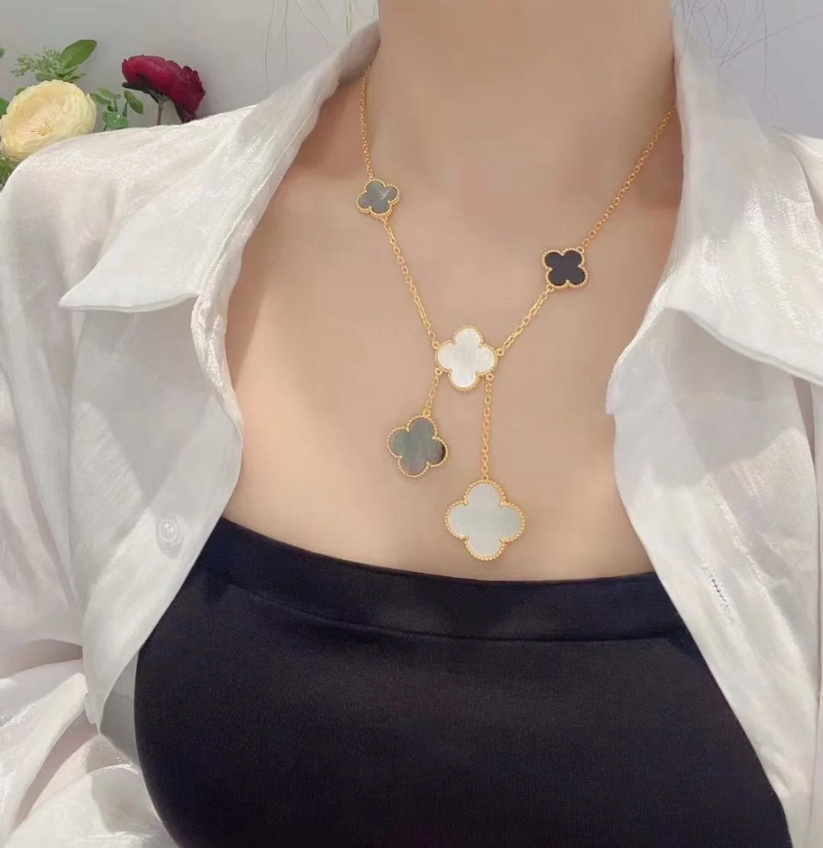 ¡®AuraJewelry¡¯CLOVER 6 MOTIF MOP ONYX GOLD NECKLACE