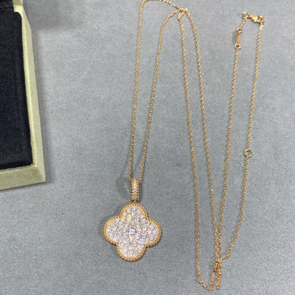 ¡®AuraJewelry¡¯CLOVER 25MM LARGE PEDANT DIAMOND PAVED LONG NECKLACE