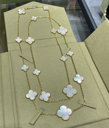 ¡®AuraJewelry¡¯CLOVER 16 MOTIF WHITE MOP GOLD NECKLACE