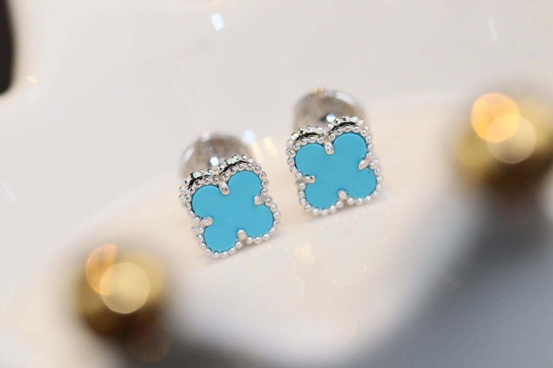 ¡®AuraJewelry¡¯CLOVER MINI TURQUOISE SILVER STUD EARRINGS