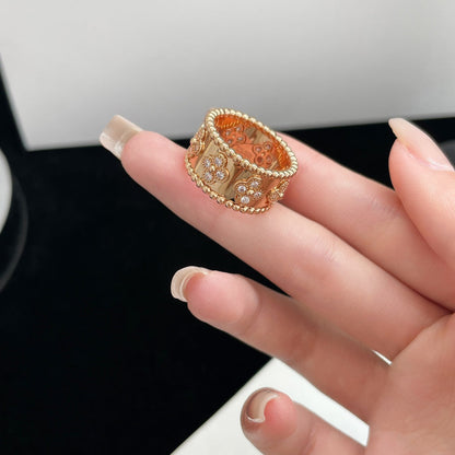 ¡®AuraJewelry¡¯PERLEE DIAMOND LARGE RING