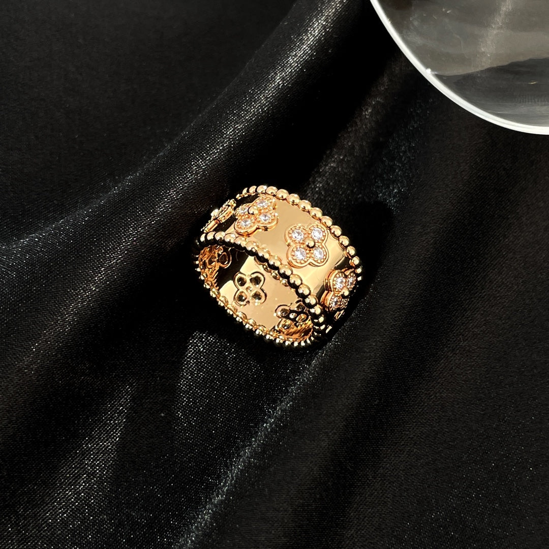 ¡®AuraJewelry¡¯PERLEE DIAMOND LARGE RING