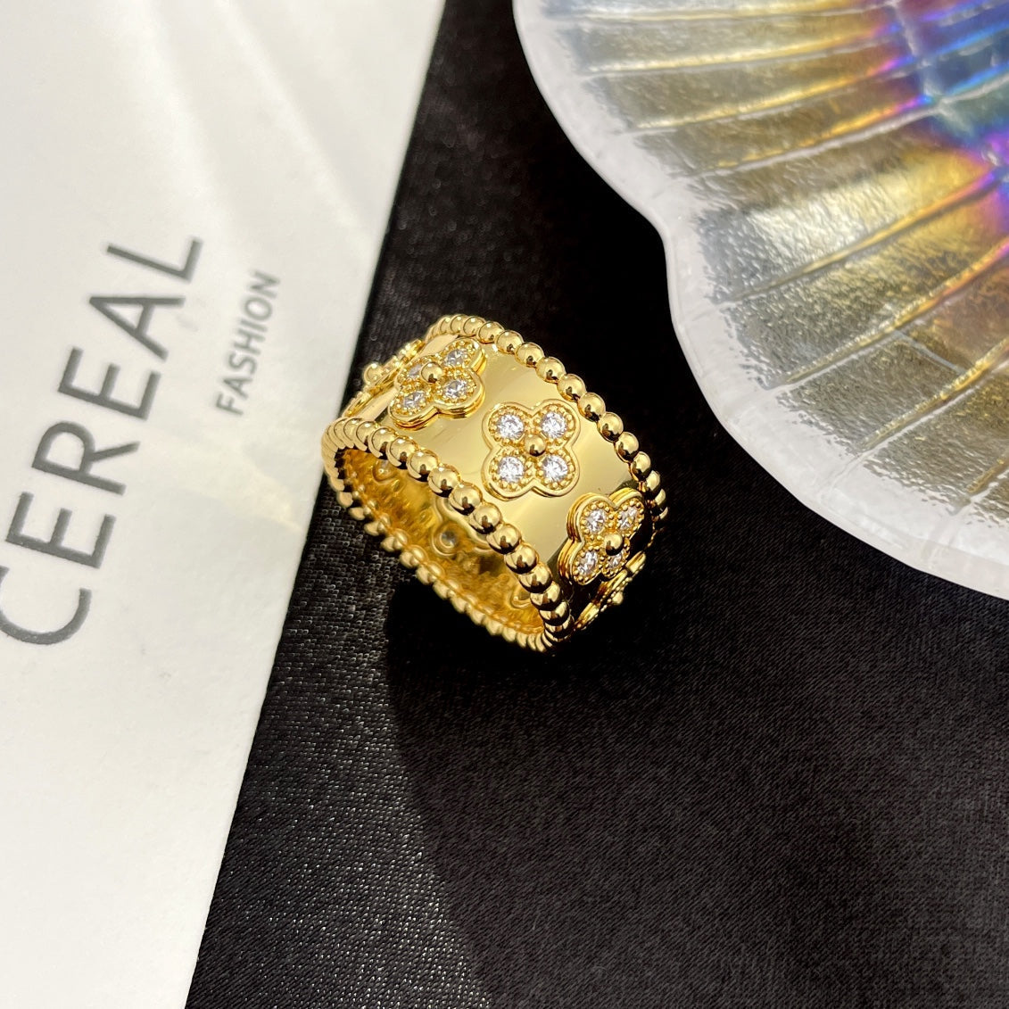 ¡®AuraJewelry¡¯PERLEE DIAMOND LARGE RING