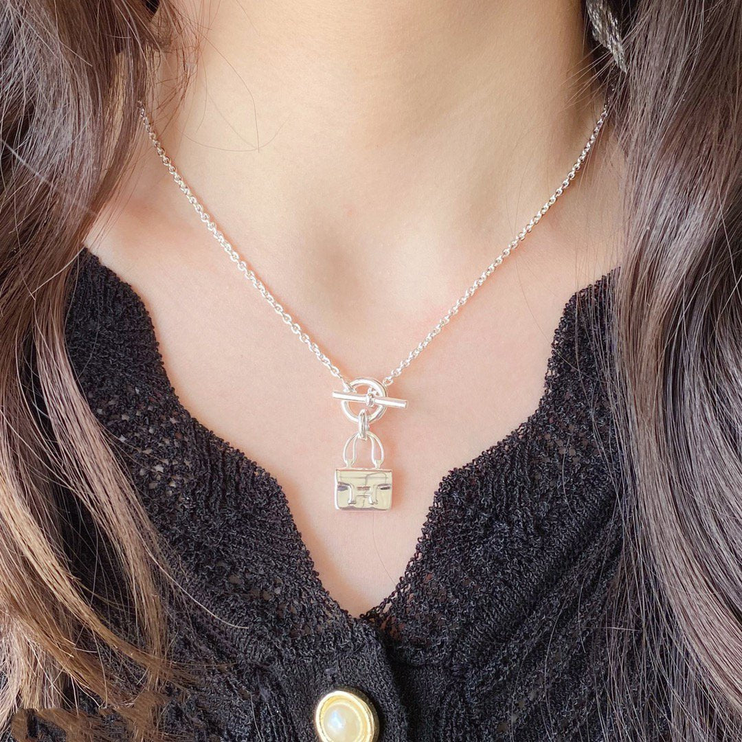 ¡®AuraJewelry¡¯CONSTANCE PEDANT SILVER NECKLACE