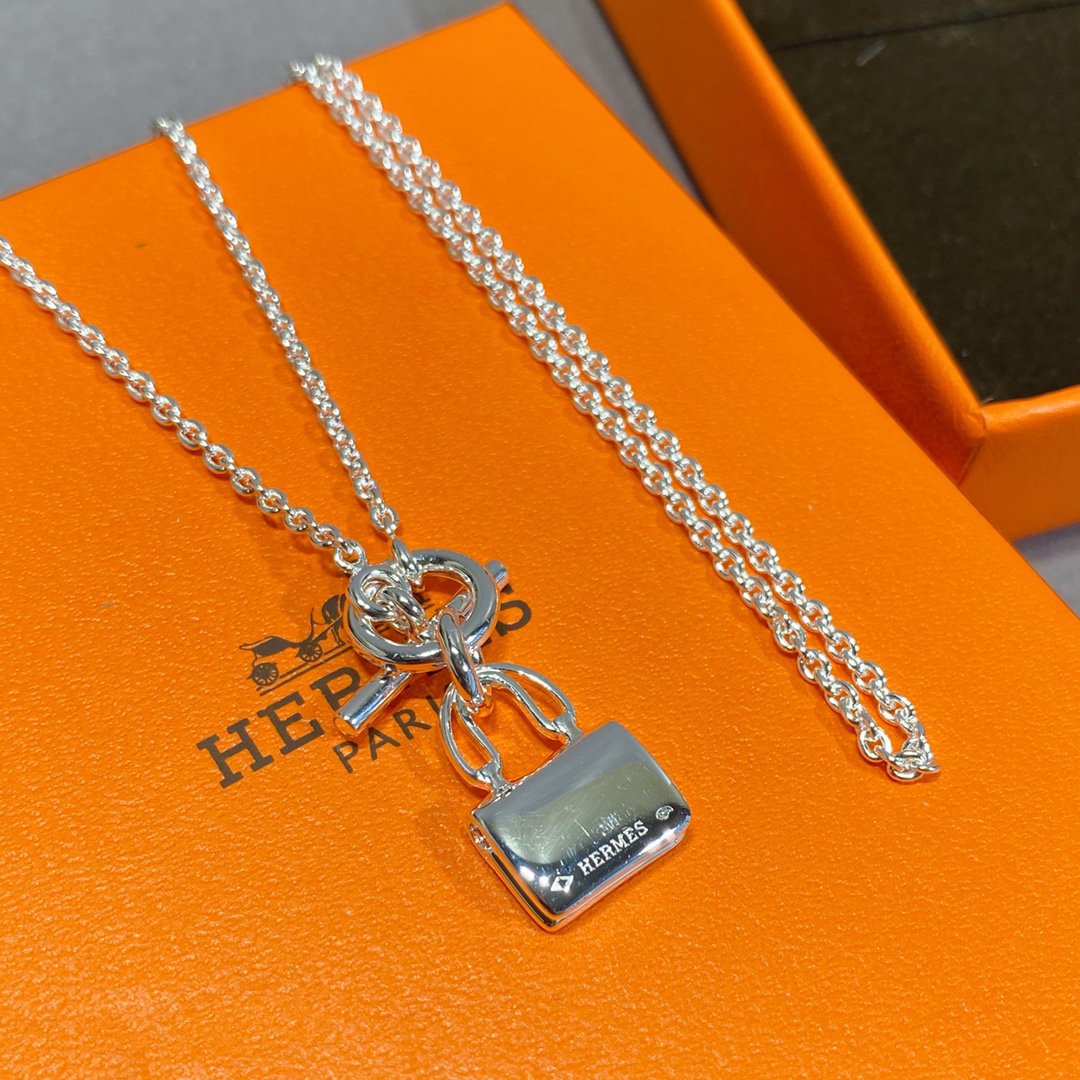¡®AuraJewelry¡¯CONSTANCE PEDANT SILVER NECKLACE