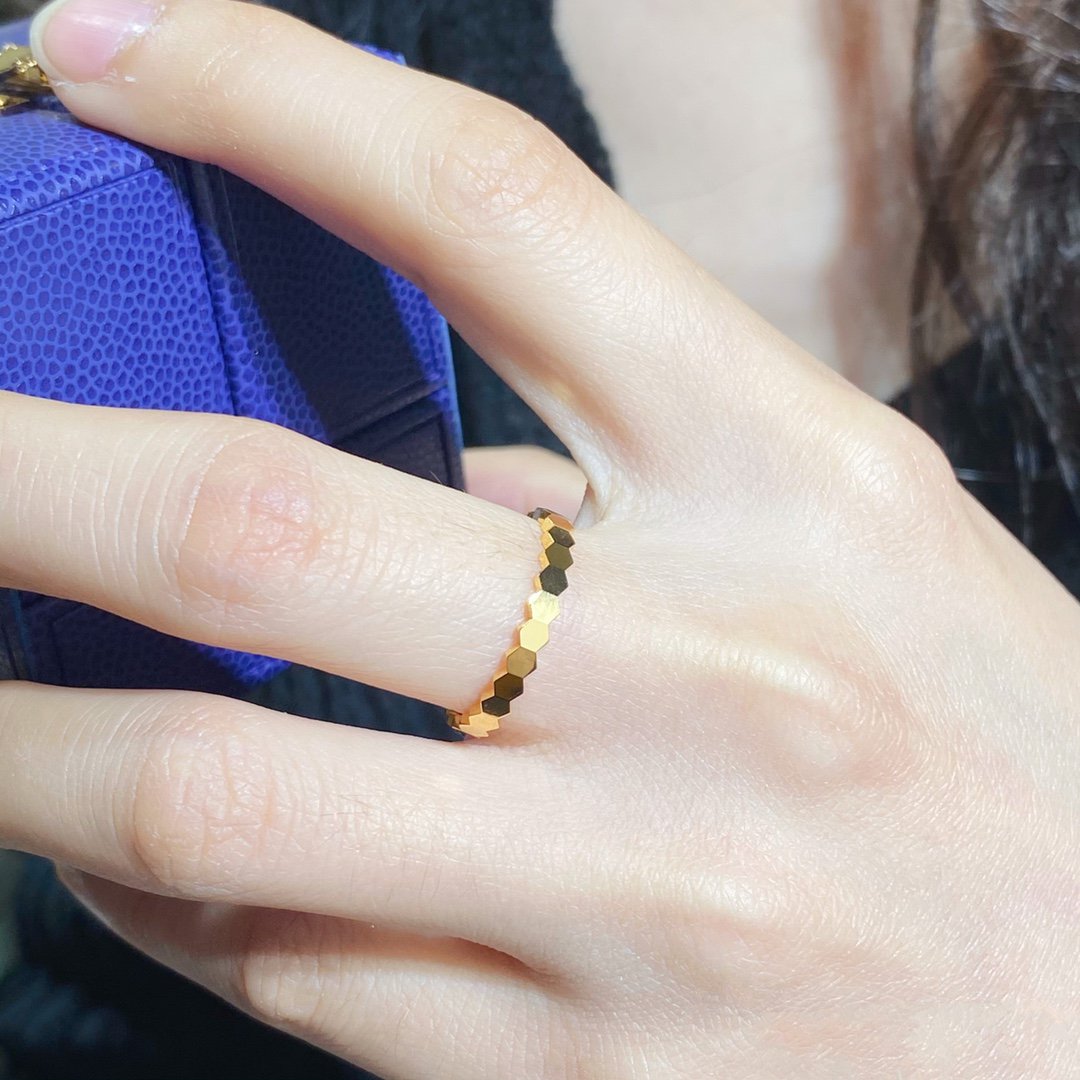 ¡®AuraJewelry¡¯BEE LOVE SMALL RING