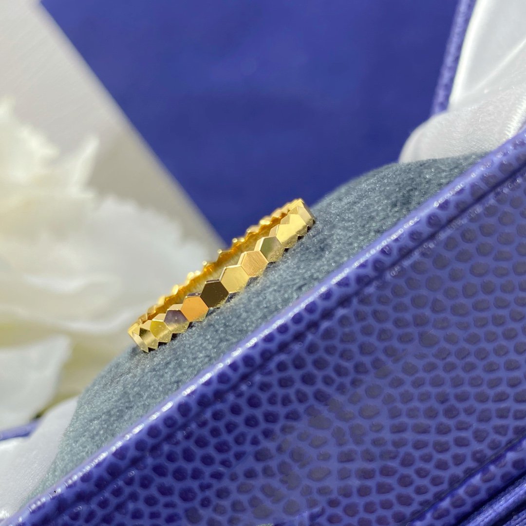 ¡®AuraJewelry¡¯BEE LOVE SMALL RING