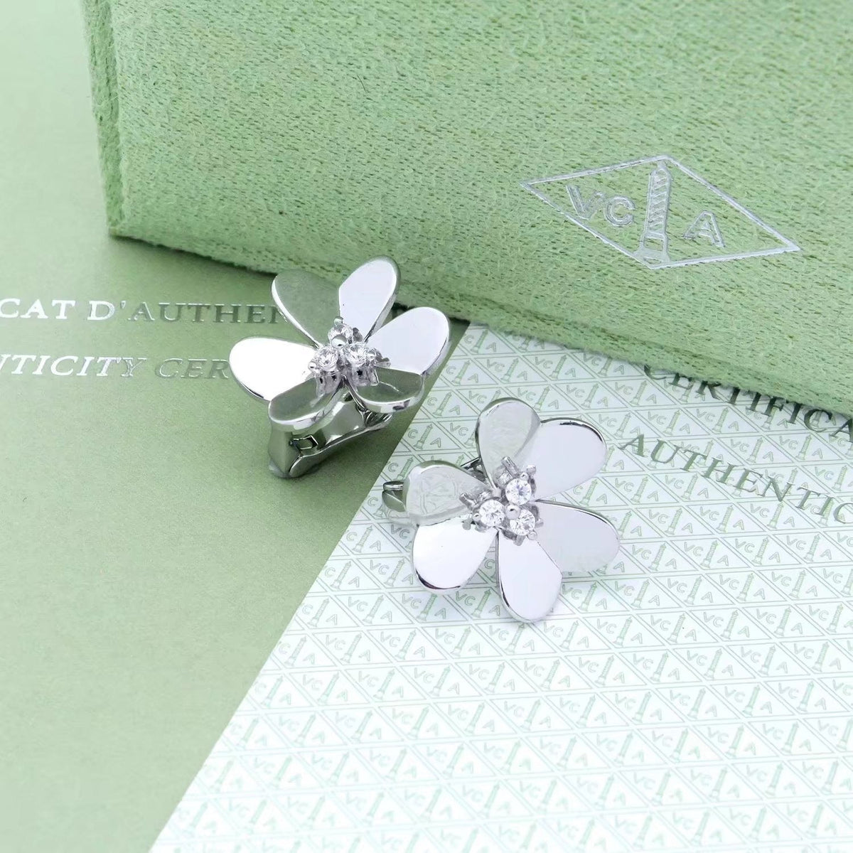¡®AuraJewelry¡¯FRIVOLE EARRINGS- LARGE MODEL
