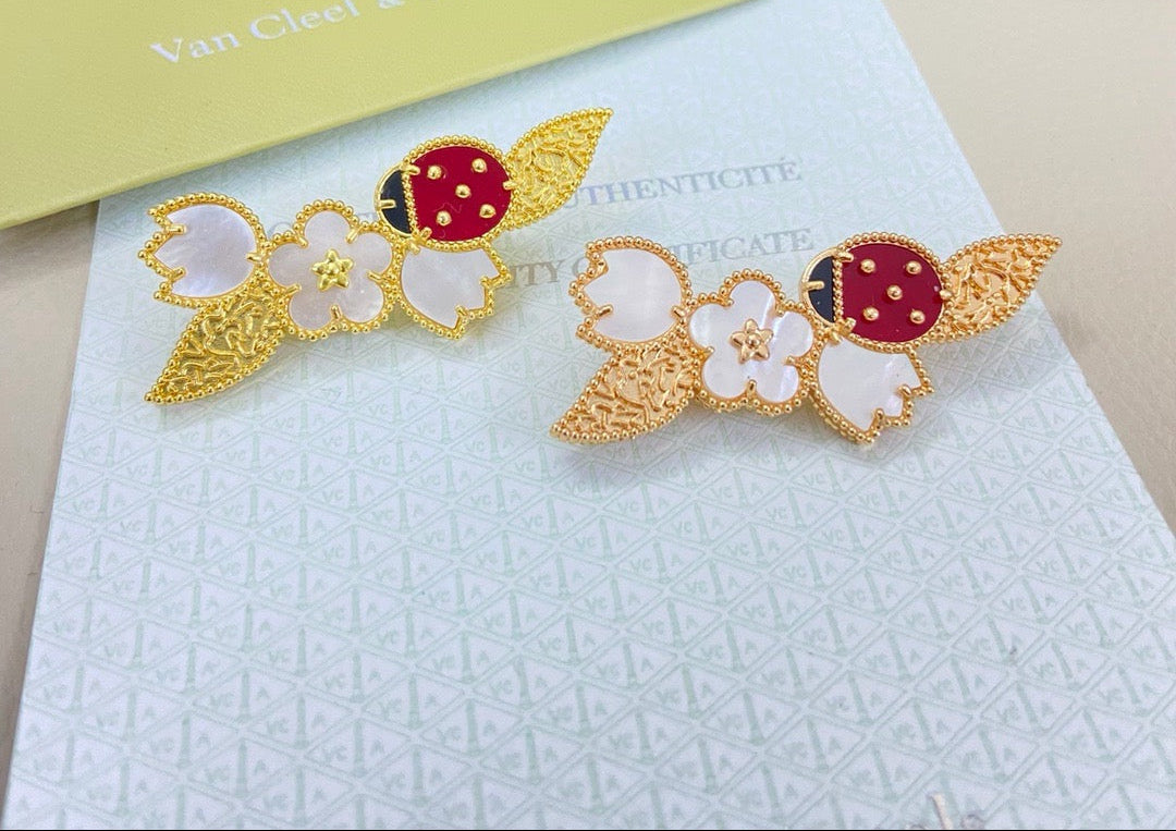 [AuraJewelry] Petal Leaf Ladybug Brooch