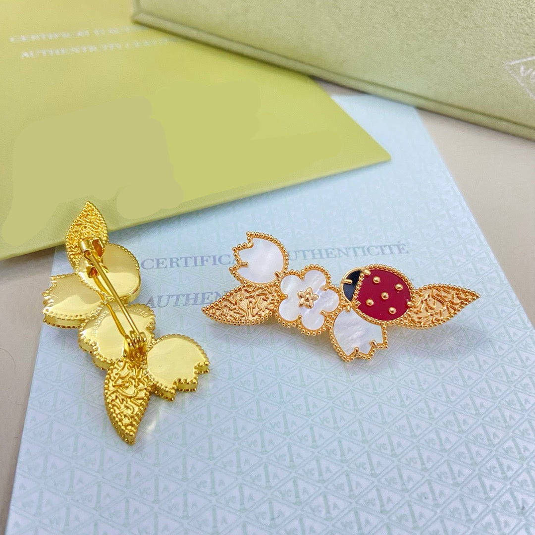 [AuraJewelry] Petal Leaf Ladybug Brooch